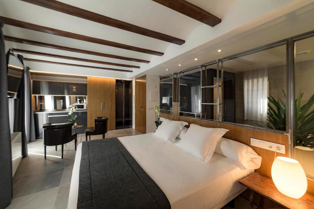 Suite Stone
