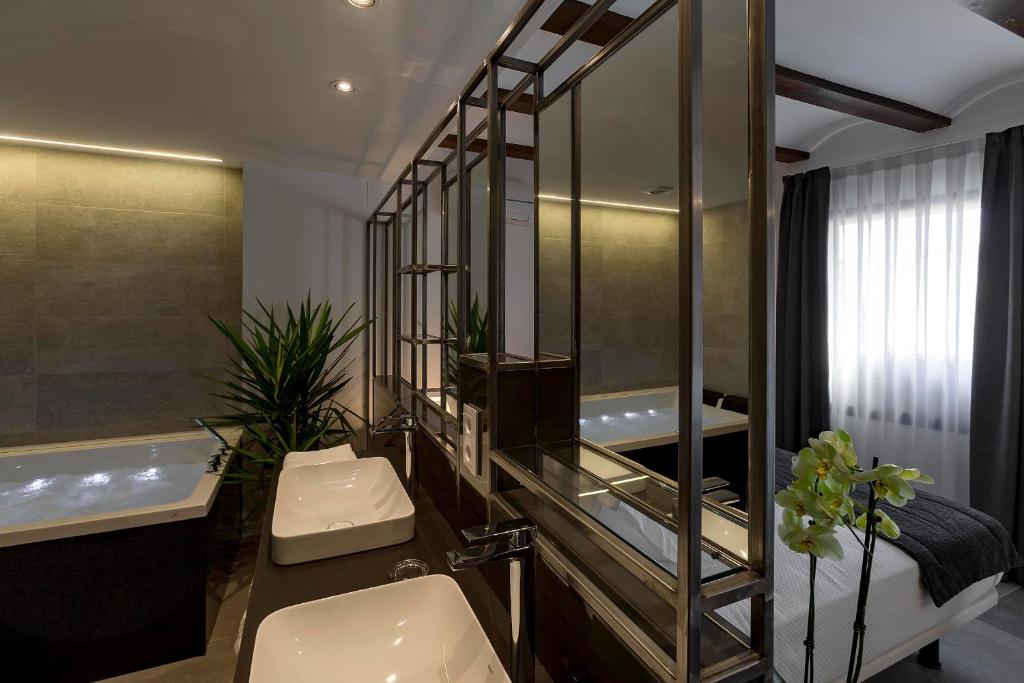 Interior Suite Stone